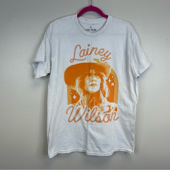 Ripple Junction Other - Ripple Junction Lainey Wilson Unisex XL White Graphic Tee Country Music  Western